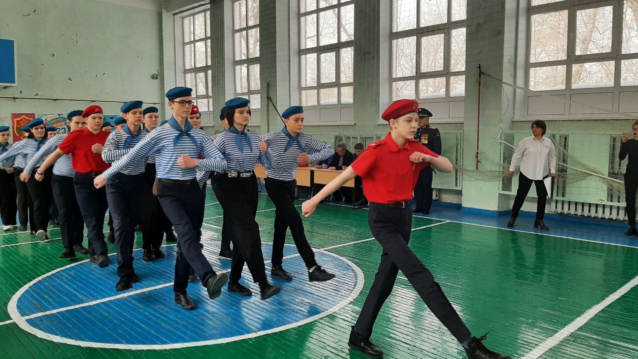 Смотр строя и песни