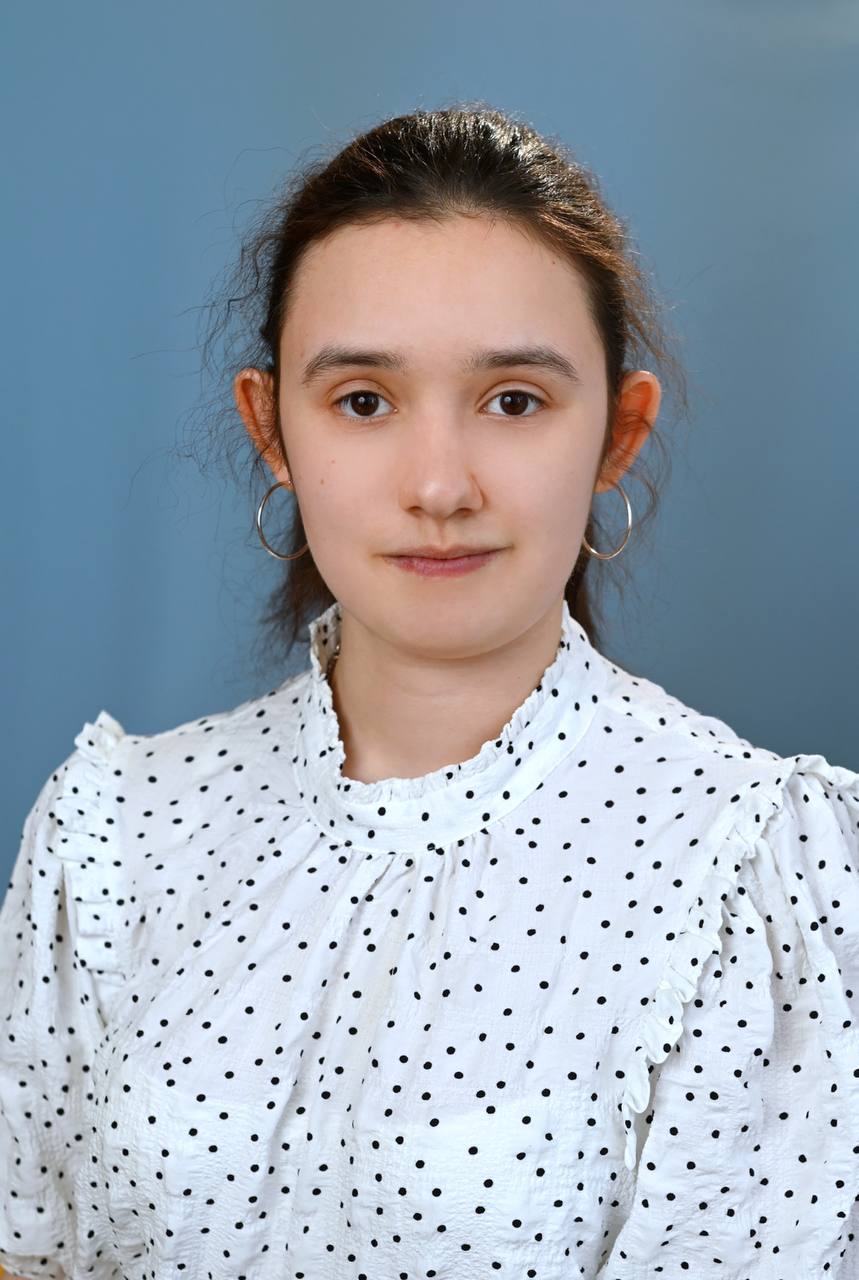 Толстова Анжела Игоревна.